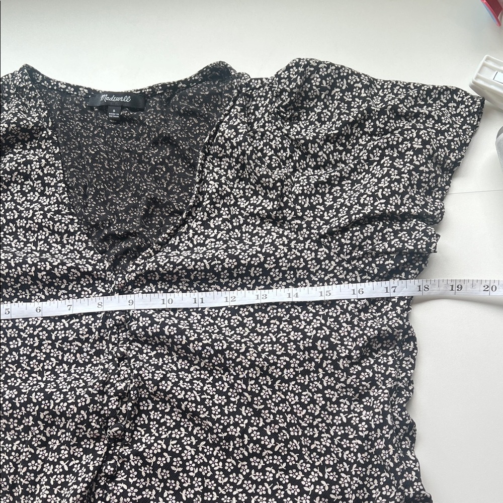 Madewell Black and White Floral Blouse Cropped Womens Small - Picture 7 of 8